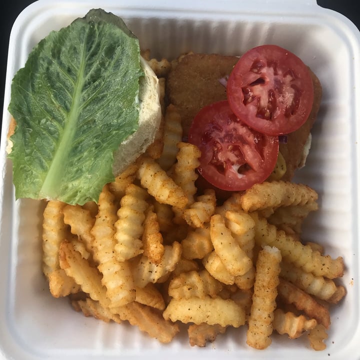 photo of Can't Believe It's Vegan noFish Sandwich shared by @arronlee on  05 Mar 2023 - review