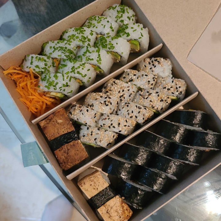 photo of Otaku sushi Tabla Vegan De 32 Piezas shared by @lauchaons on  08 May 2023 - review