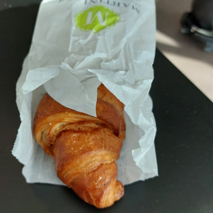 photo of Martinucci Laboratory - Stazione termini, PIANO -1 Cornetto vegano shared by @lauzab on  05 May 2023 - review