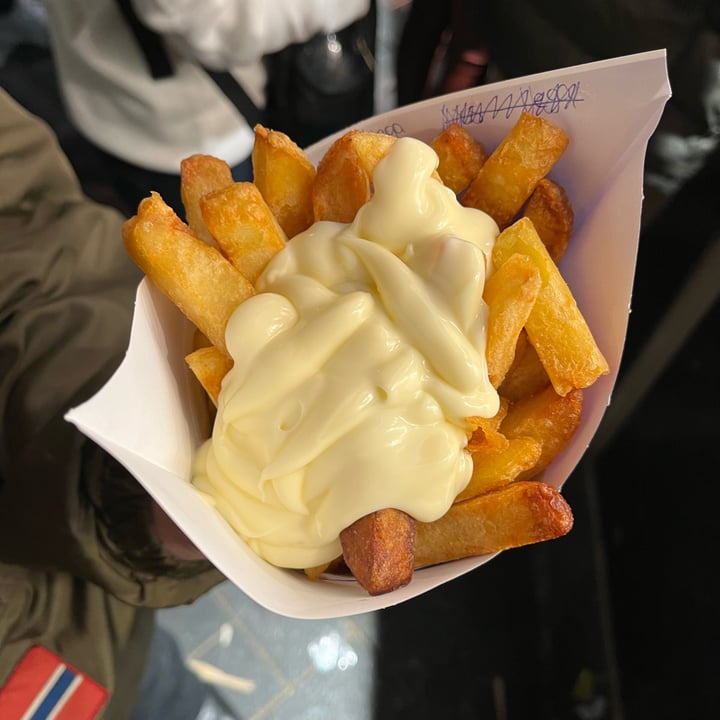 photo of Manneken Pis Nieuwendijk Patatine fritte con Vegan mayo shared by @sofiapiagnani on  12 Aug 2023 - review