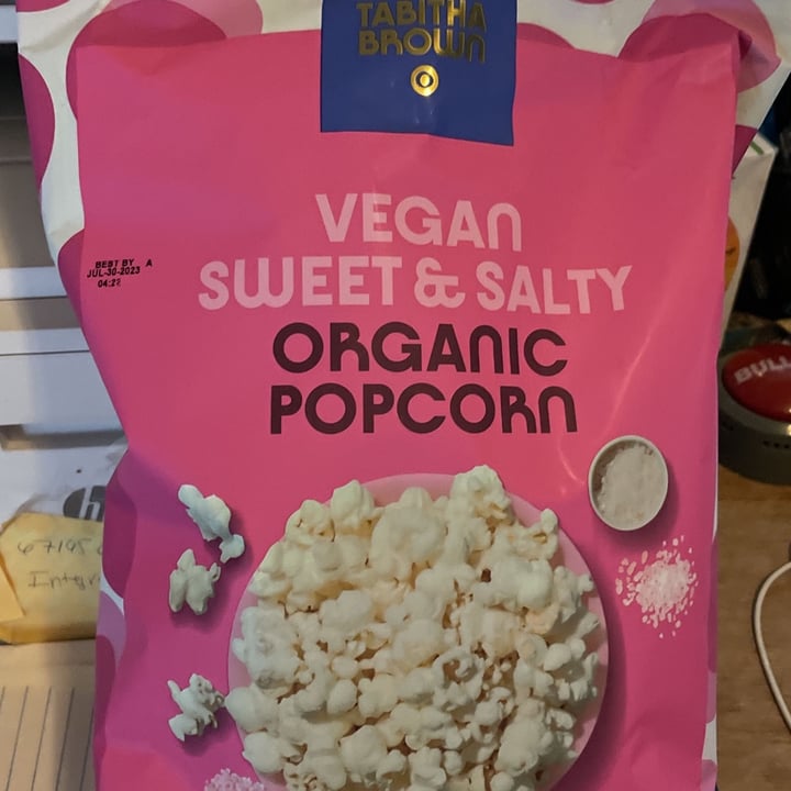 photo of Tabitha Brown Vegan Sweet & Salty Organic Popcorn shared by @slanderson34me on  15 Jan 2023 - review