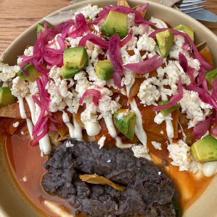 photo of Vegamo MX Chilaquiles Rojos shared by @patrisse on  03 Mar 2023 - review
