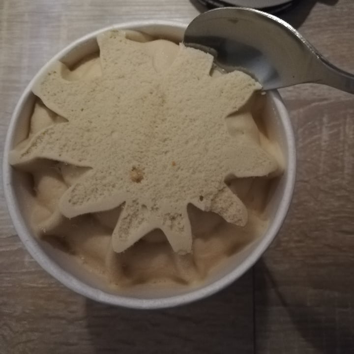 photo of Oatly Hazelnut Swirl Ice Cream shared by @renatad on  17 Jan 2023 - review