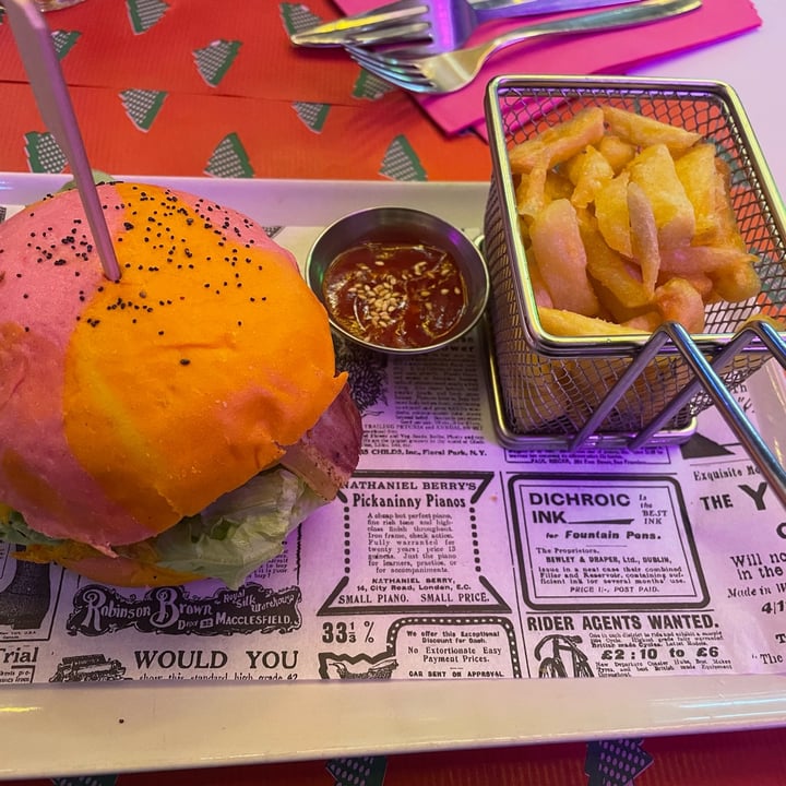 photo of Freedom Cakes Hamburguesa Beyond Burger shared by @sindhu on  30 Dec 2022 - review