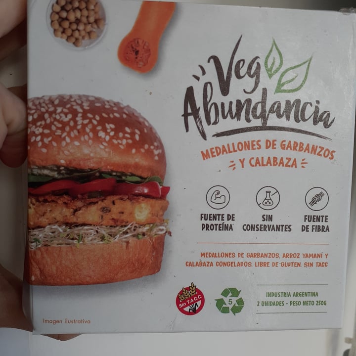 photo of Veg Abundancia Medallones De Garbanzos Y Calabaza shared by @lalaveg on  28 Jun 2023 - review