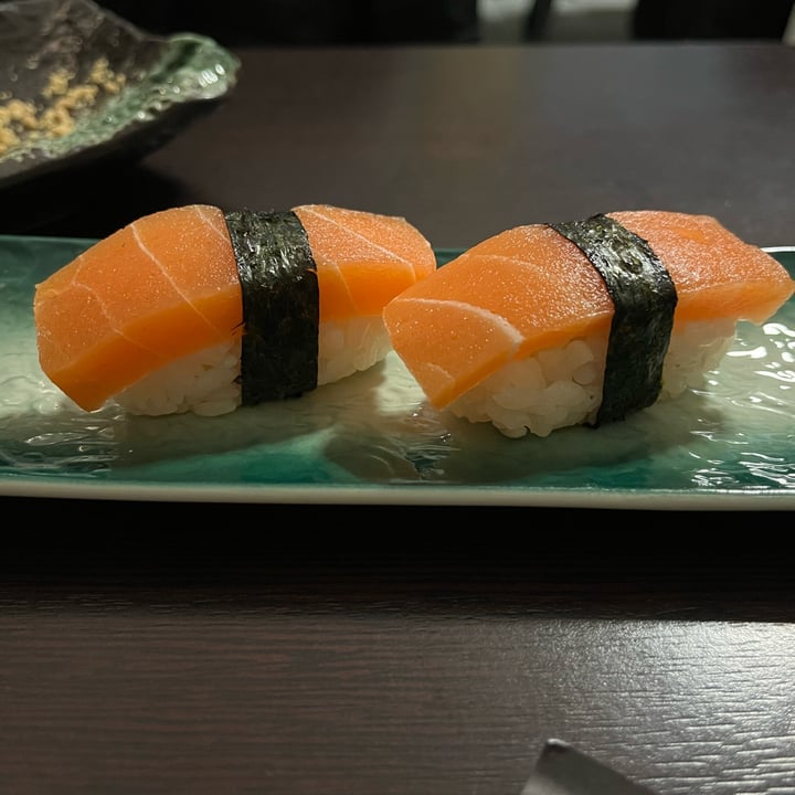 photo of Asia Fusion Sushi Nighiri Zalmon shared by @isarab on  11 Mar 2023 - review