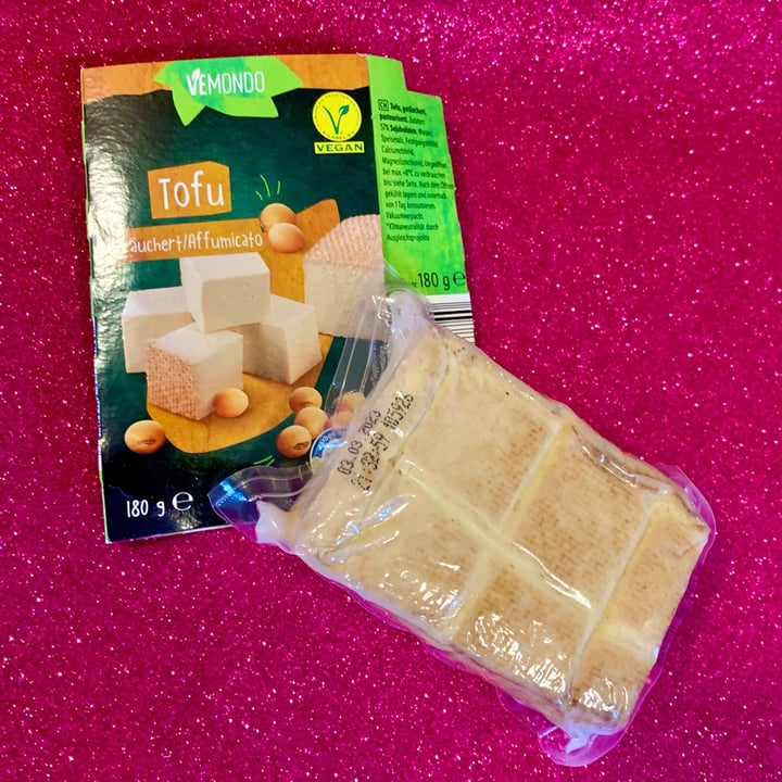 photo of Vemondo Organic tofu smoked shared by @gingersaint on  03 Jan 2023 - review