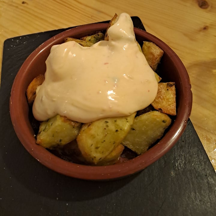 photo of La Clote Patatas Bravas veganas shared by @elkeandrea9 on  29 May 2023 - review