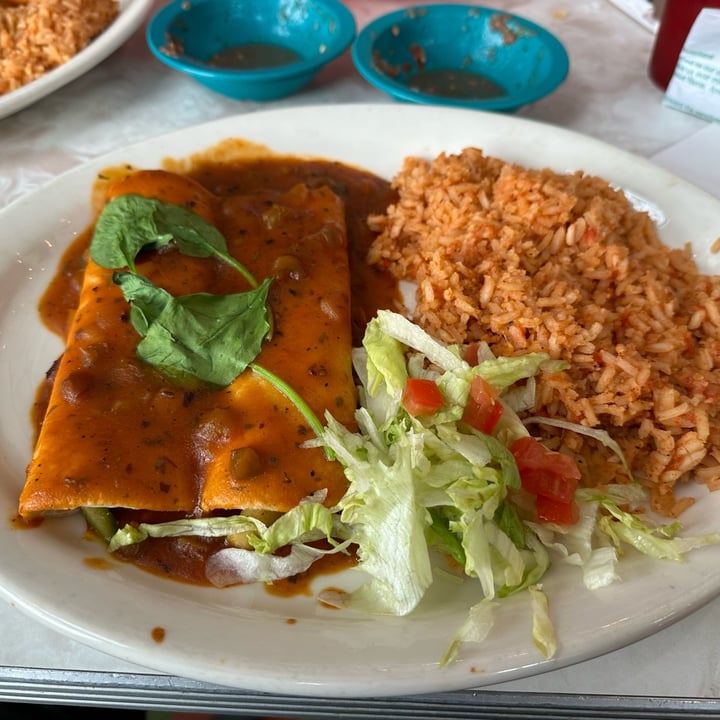 photo of Chuy's Veggie Enchiladas shared by @biglew on  02 Jul 2023 - review