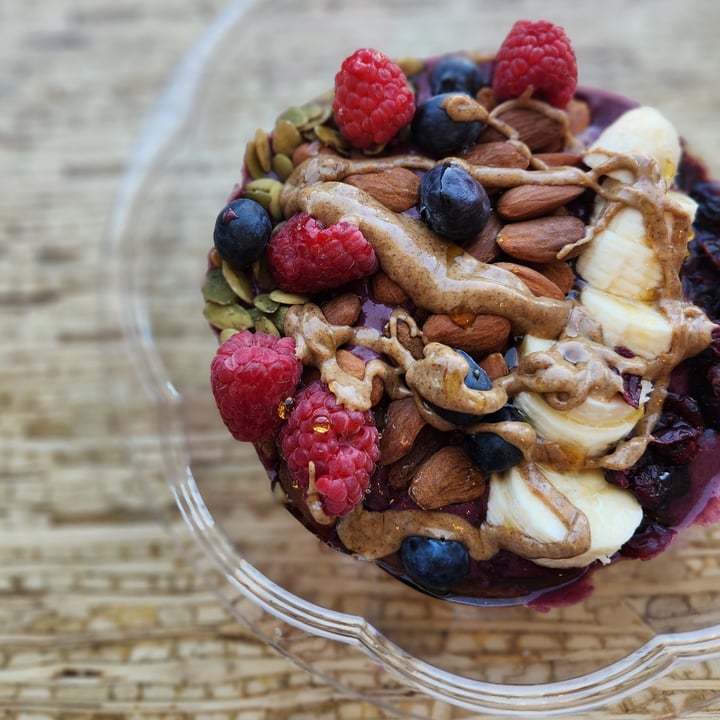 photo of Plantonic Cafe Cranberry Almond Acai Bowl shared by @rosieb33 on  20 May 2023 - review