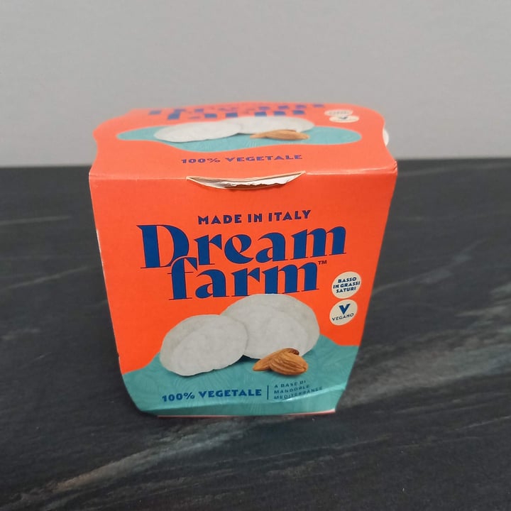 photo of Dreamfarm Alternativa vegetale alla mozzarella shared by @ely92 on  02 Jun 2023 - review