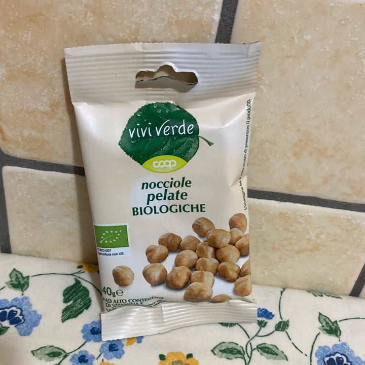 photo of Vivi Verde Coop Nocciole pelate biologiche shared by @flasol on  19 Apr 2023 - review