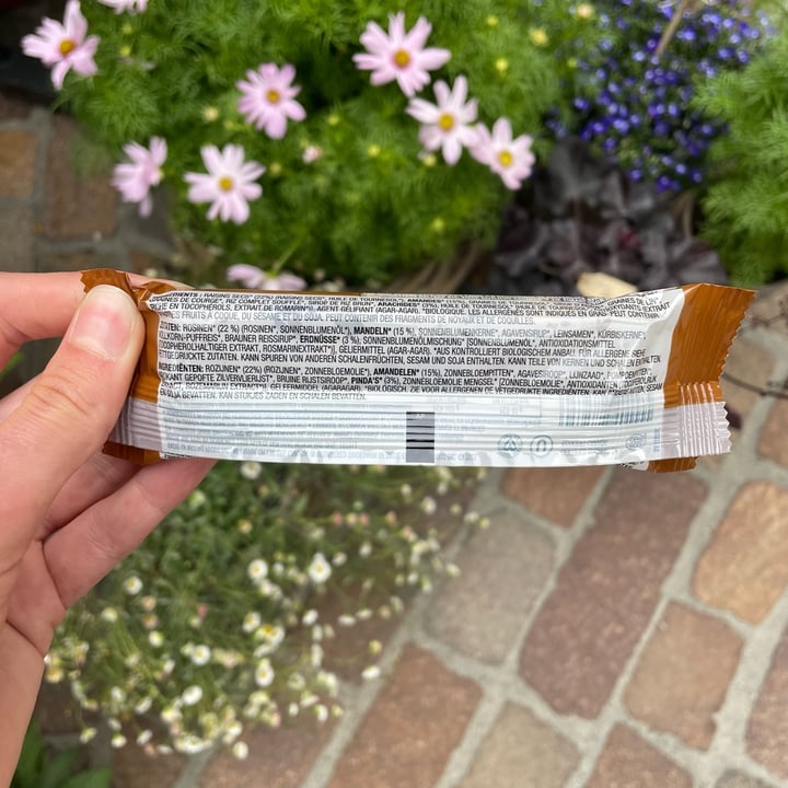 photo of Taste of Nature Almond bar shared by @claudiad on  26 Jul 2023 - review