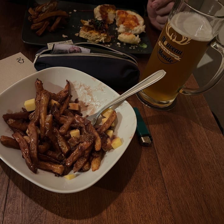 photo of Au Nouveau Monde Poutine shared by @marycolettenatasha on  14 Feb 2023 - review