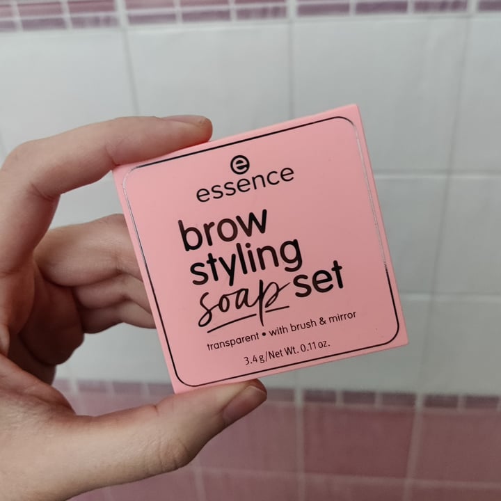 photo of Essence  Brow Styling Soap Set shared by @gallitatoes on  30 Apr 2023 - review
