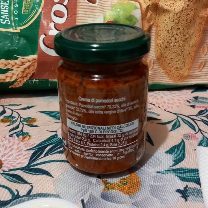 photo of Bio Organica Italia Crema di pomodori secchi shared by @angieliberatutti on  07 Feb 2023 - review
