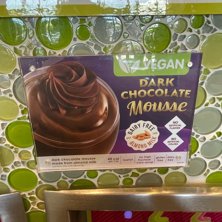 photo of Menchie's Frozen Yogurt Vegan Dark Chocolate Mousse shared by @claudiad on  26 Jul 2023 - review