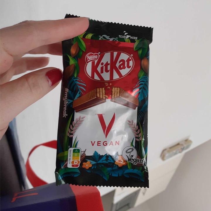 photo of Nestlé Kitkat Vegan shared by @frcasol on  08 Apr 2023 - review