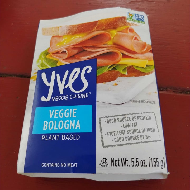 photo of Yves Veggie Cuisine veggie bologna shared by @lindsey21 on  13 Aug 2023 - review