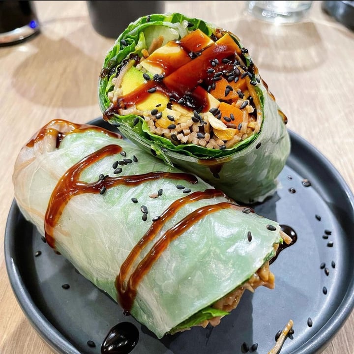 photo of Beyond Sushi (W 37th Street) Nutty Buddy Wrap shared by @themoistvegan on  28 Jul 2023 - review