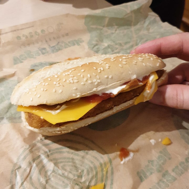 photo of Burger King Vegan Royale Bacon King shared by @timea on  18 Mar 2023 - review