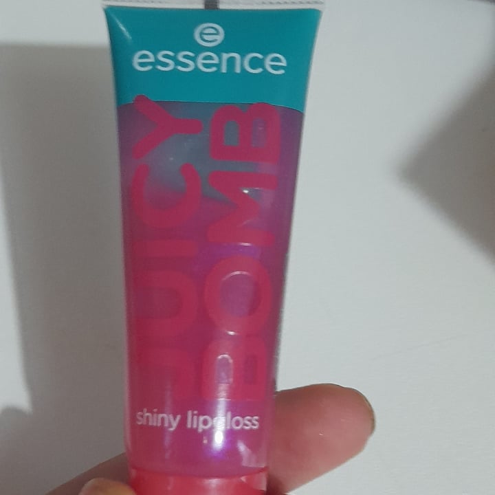 photo of Essence  Juicy Bomb shared by @giulipimpiveg on  25 Jul 2023 - review