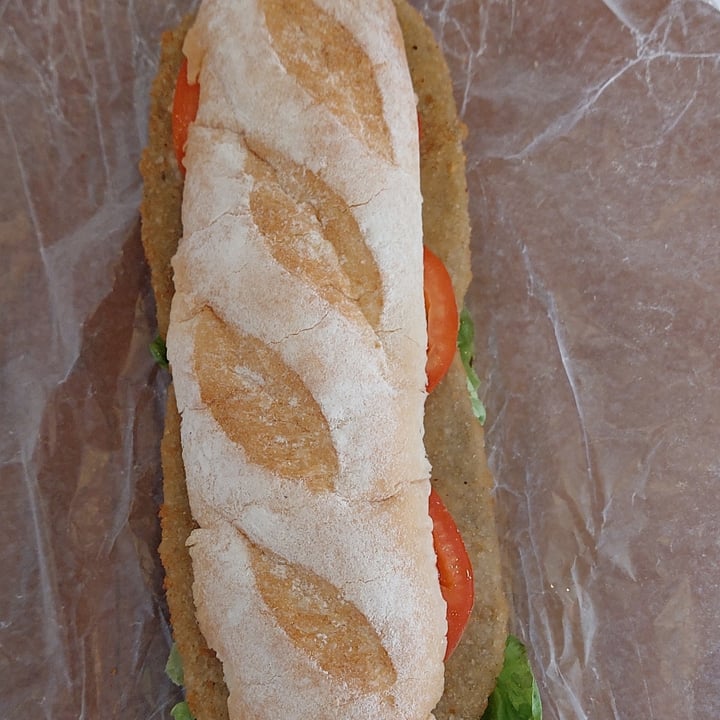 photo of Veganius Sándwich de Milanesa de Seitán shared by @prilaveglia on  24 Jan 2023 - review