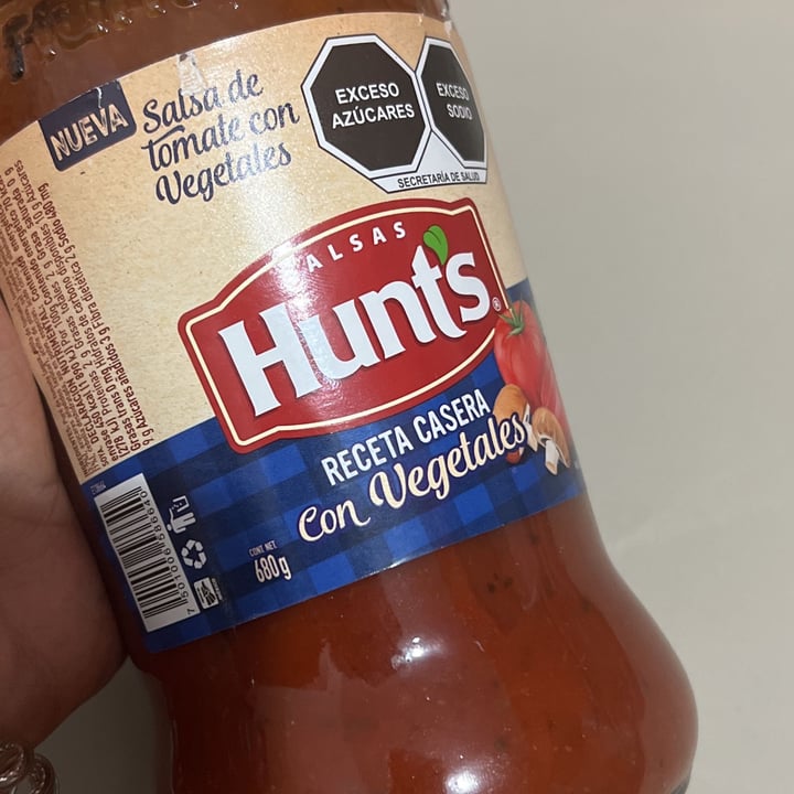 photo of Hunt's Salsa de tomate receta casera con vegetales shared by @hil on  01 Feb 2023 - review