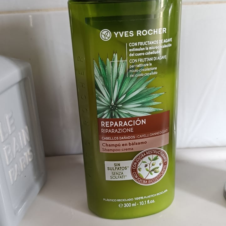 photo of Yves rocher Shampoo crema Riparazione shared by @simomerak on  29 Apr 2023 - review