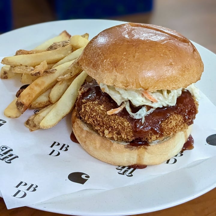 photo of Love Handle  Menchi Katsu Burger shared by @xinru-t on  17 Feb 2023 - review