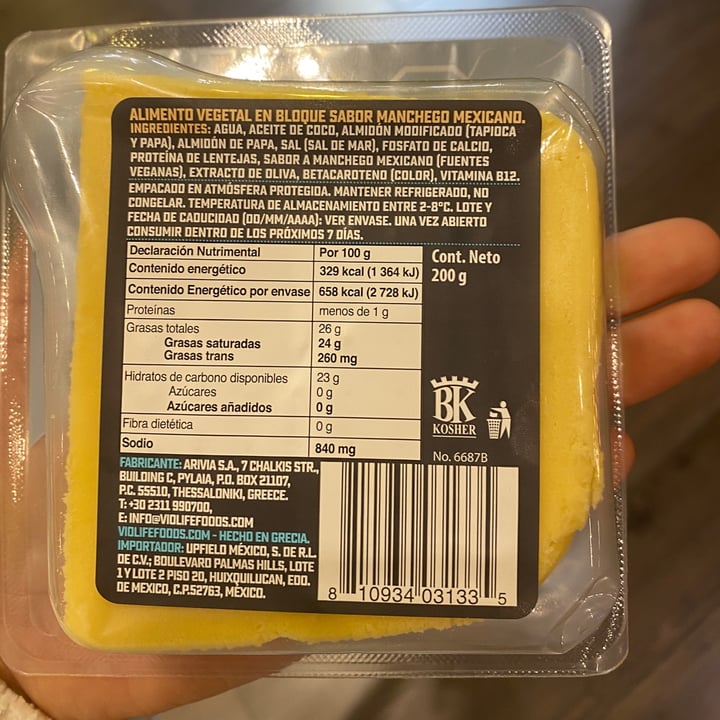 photo of Violife queso manchego shared by @thalyhdz on  31 Jan 2023 - review