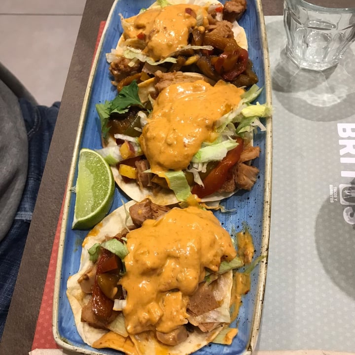 photo of Britos Milano tacos delicias shared by @lauracri on  05 May 2023 - review