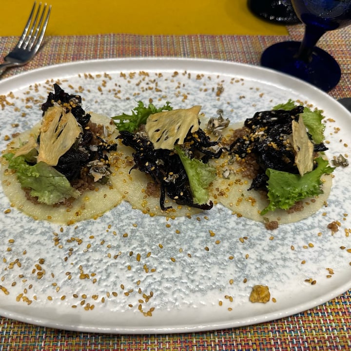 photo of Trajinera At Xcaret Tacos De Jícama shared by @majesticvegan on  29 May 2023 - review