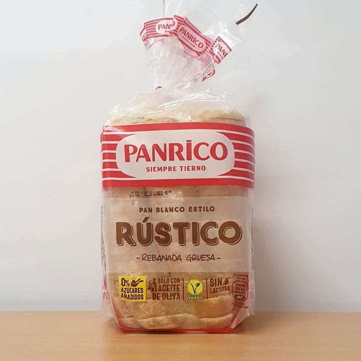 photo of Panrico Pan blanco estilo rustico shared by @fivefeetvegan on  07 Jan 2023 - review