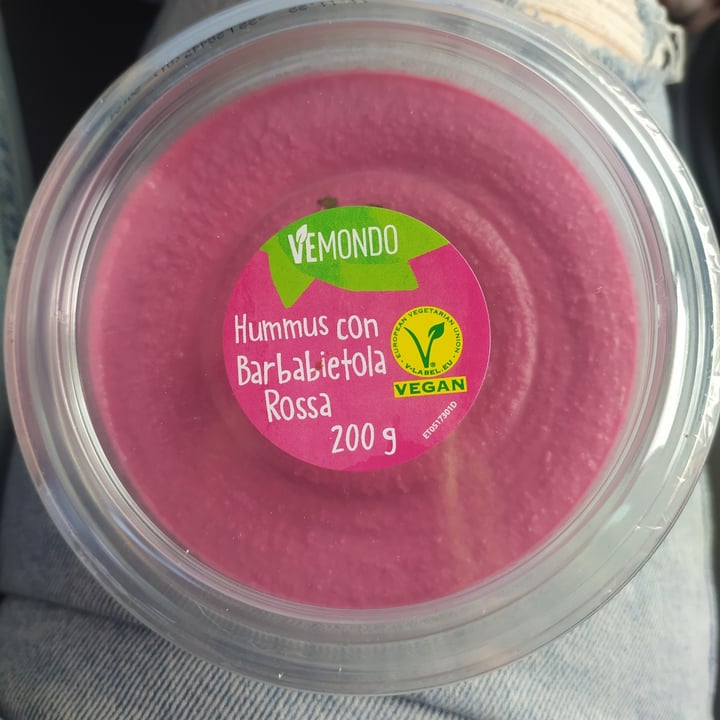 photo of Vemondo hummus barbabietola rossa shared by @miriampann on  17 Feb 2023 - review