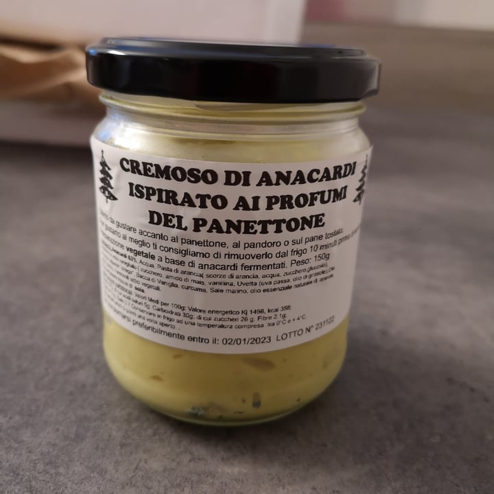 photo of Il CashewFicio Cremoso ai profumi del panettone shared by @saralenzisara on  27 Dec 2022 - review