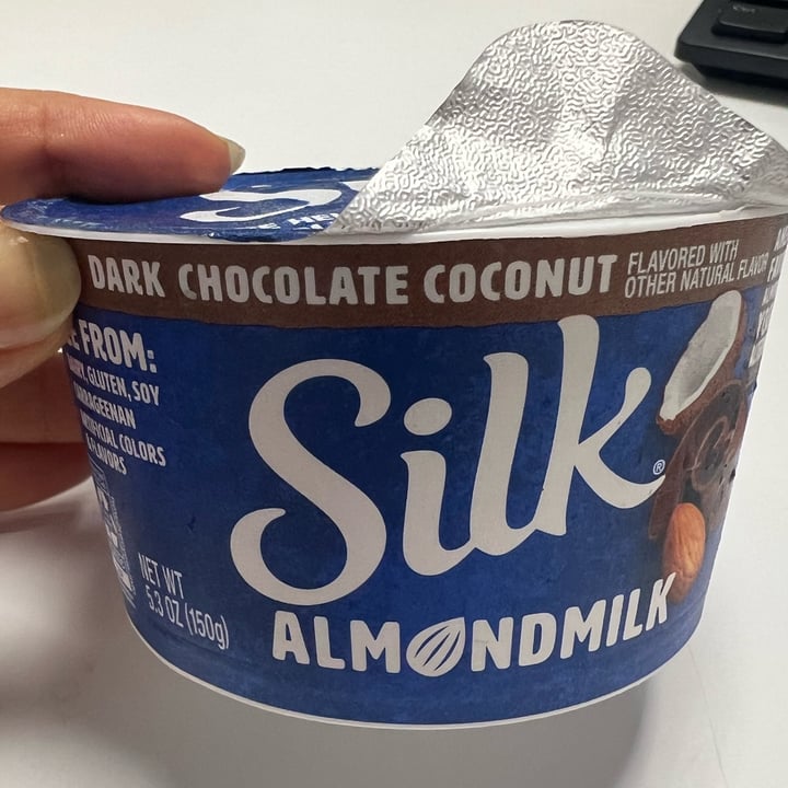 photo of Silk Almondmilk Coconut Chocolate Yogurt Alternative shared by @deboramora on  07 Aug 2023 - review