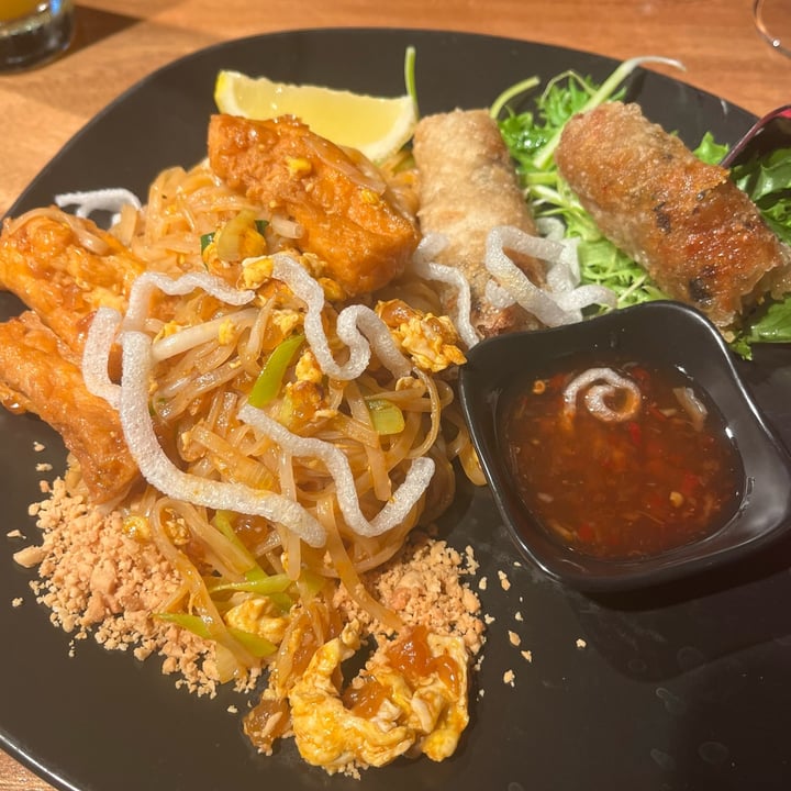 photo of Thai Café Knokke Pad Thai shared by @lilimei2000 on  09 Jul 2023 - review