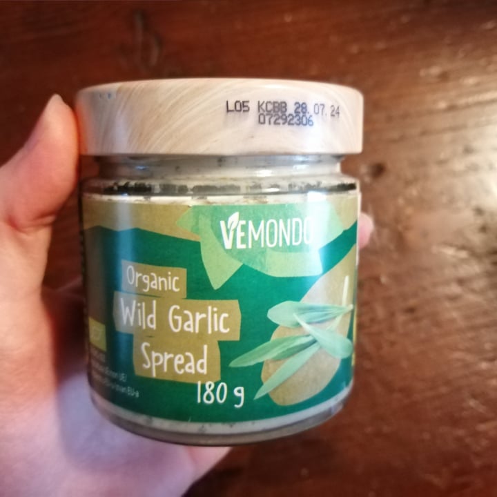 photo of Vemondo Crema spalmabile All'aglio Orsino shared by @af9 on  27 Jan 2023 - review