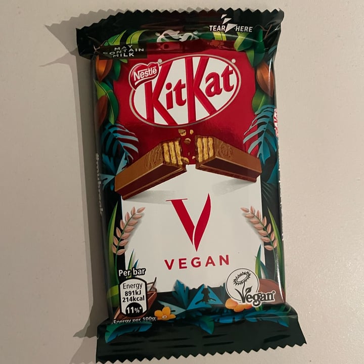 photo of Nestlé Kitkat Vegan shared by @nev on  26 Feb 2023 - review