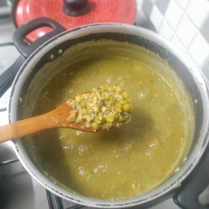 photo of holy soup Sopa Detox shared by @alinegsilva on  02 May 2023 - review