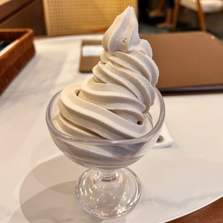 photo of Greendot Plus Oat Milk Softserve (Original) shared by @eritakay on  27 Jul 2023 - review