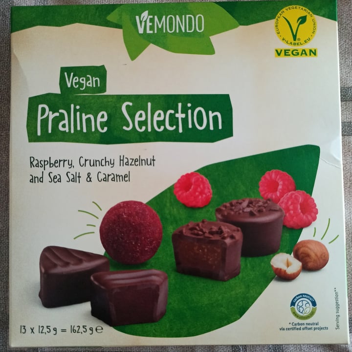 photo of Vemondo Vegan praline selection shared by @sgkoko93 on  18 Feb 2023 - review