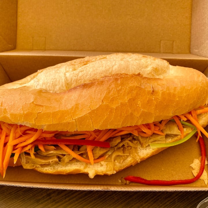 photo of King's Vegetarian Bang Mi Vietnamese Bread Roll shared by @blacklilyleaf on  31 Dec 2022 - review