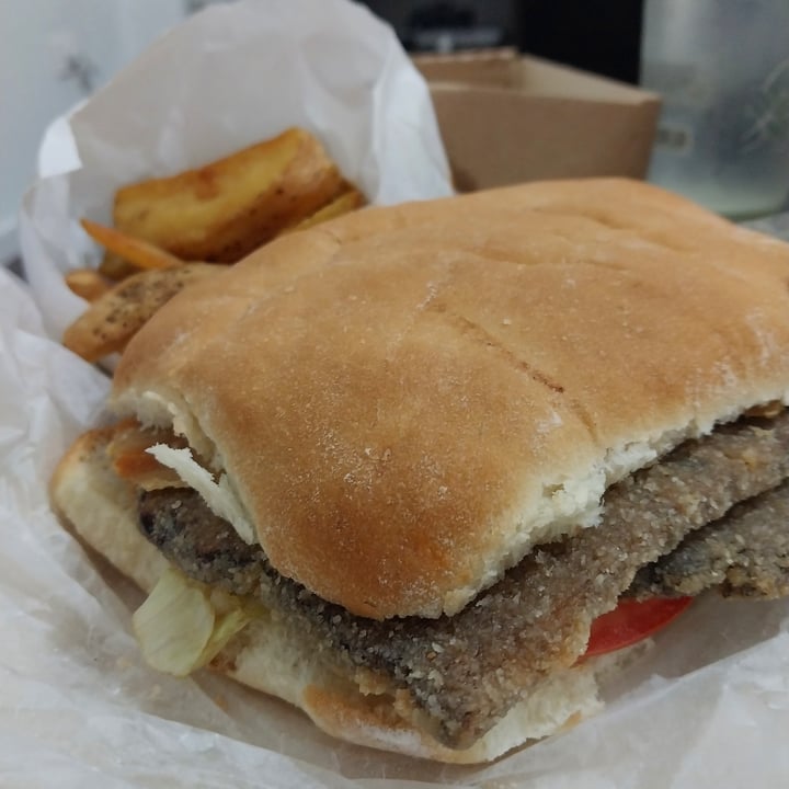 photo of Gordo Vegano sandwich de milanesa especial shared by @julietaaz on  20 Mar 2023 - review