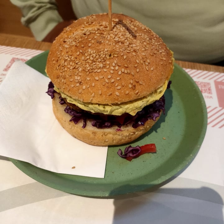 photo of Vegami Burger Kafka shared by @momosdolls on  11 Apr 2023 - review