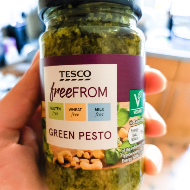 photo of Tesco Green Pesto shared by @pastasource on  01 Mar 2023 - review