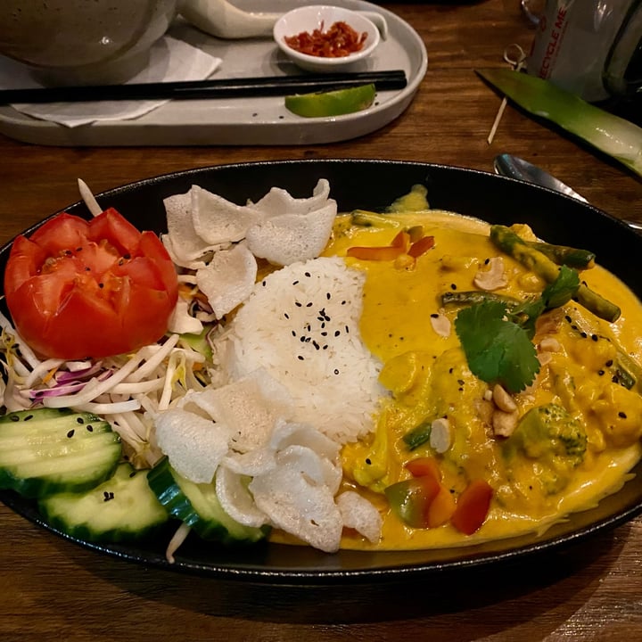 photo of Doko Demo V Balinese Chicken Curry shared by @murrayw on  02 Jun 2023 - review
