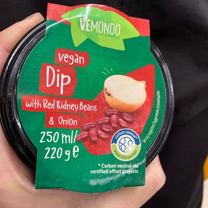 photo of Vemondo vegan dip with red kidney beans & onion shared by @coloratantonella on  12 Feb 2023 - review