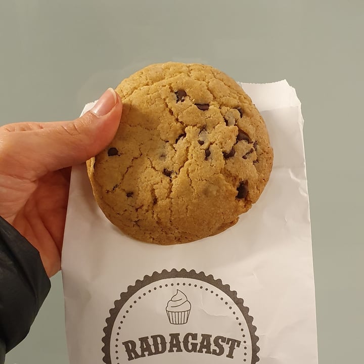 photo of Radagast Vegan Bakery chocolate chips cookies shared by @annaflavia on  19 Mar 2023 - review